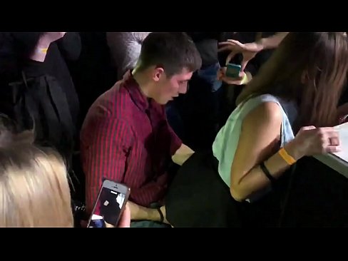 ❤️ เซ็กซ์จริงในไนท์คลับรัสเซีย สาวรัสเซียอายุ 18 ปีในทวารหนักและช่องคลอดระยำในไนท์คลับ ❤️ เย็ดกัน ที่ th.pinkporno.ru ❌️